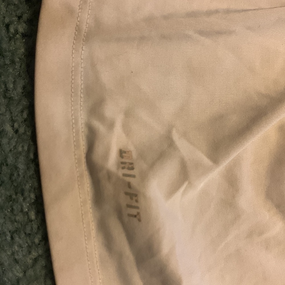 Woman’s size small - Picture 3 of 7